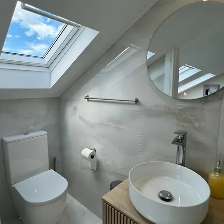 בית הארחה Coastal Skylight